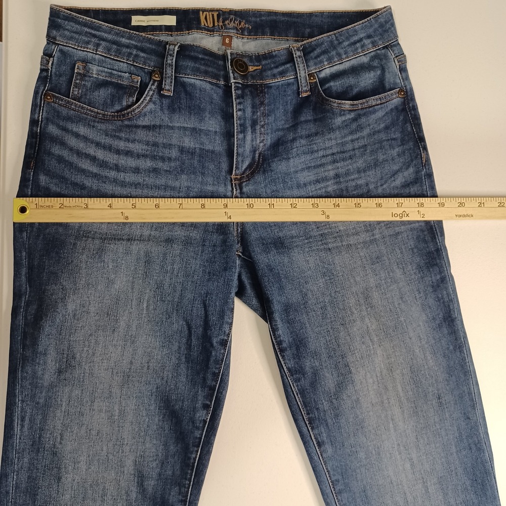 Women's KUT from the Kloth Carrie Boyfriend Medium Wash Jeans in a Size 6 - Picture 11 of 13